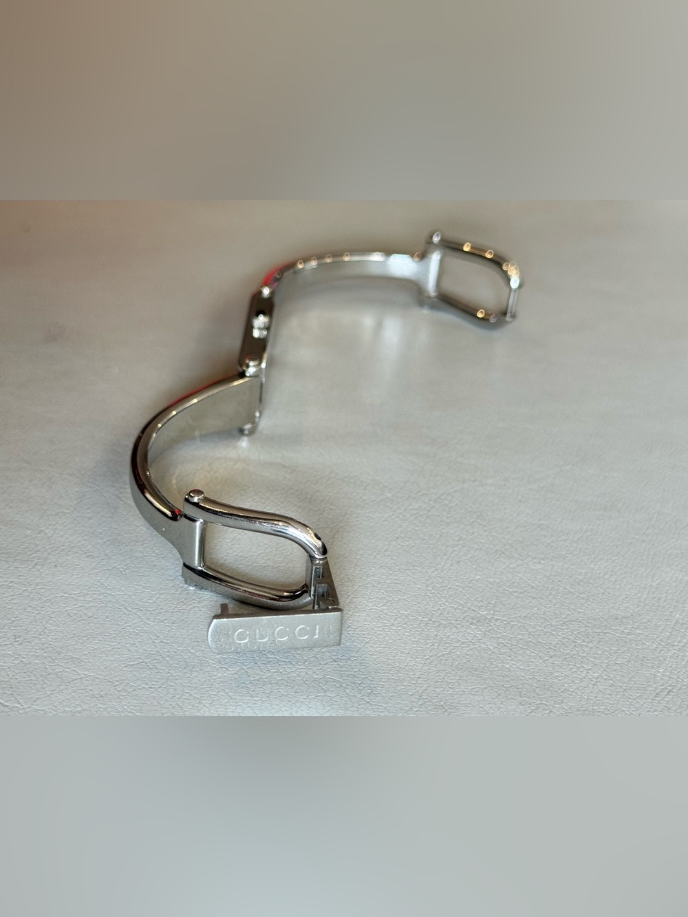 GUCCI Vintage Stainless Steel Bangle Watch - Picture 16 of 17
